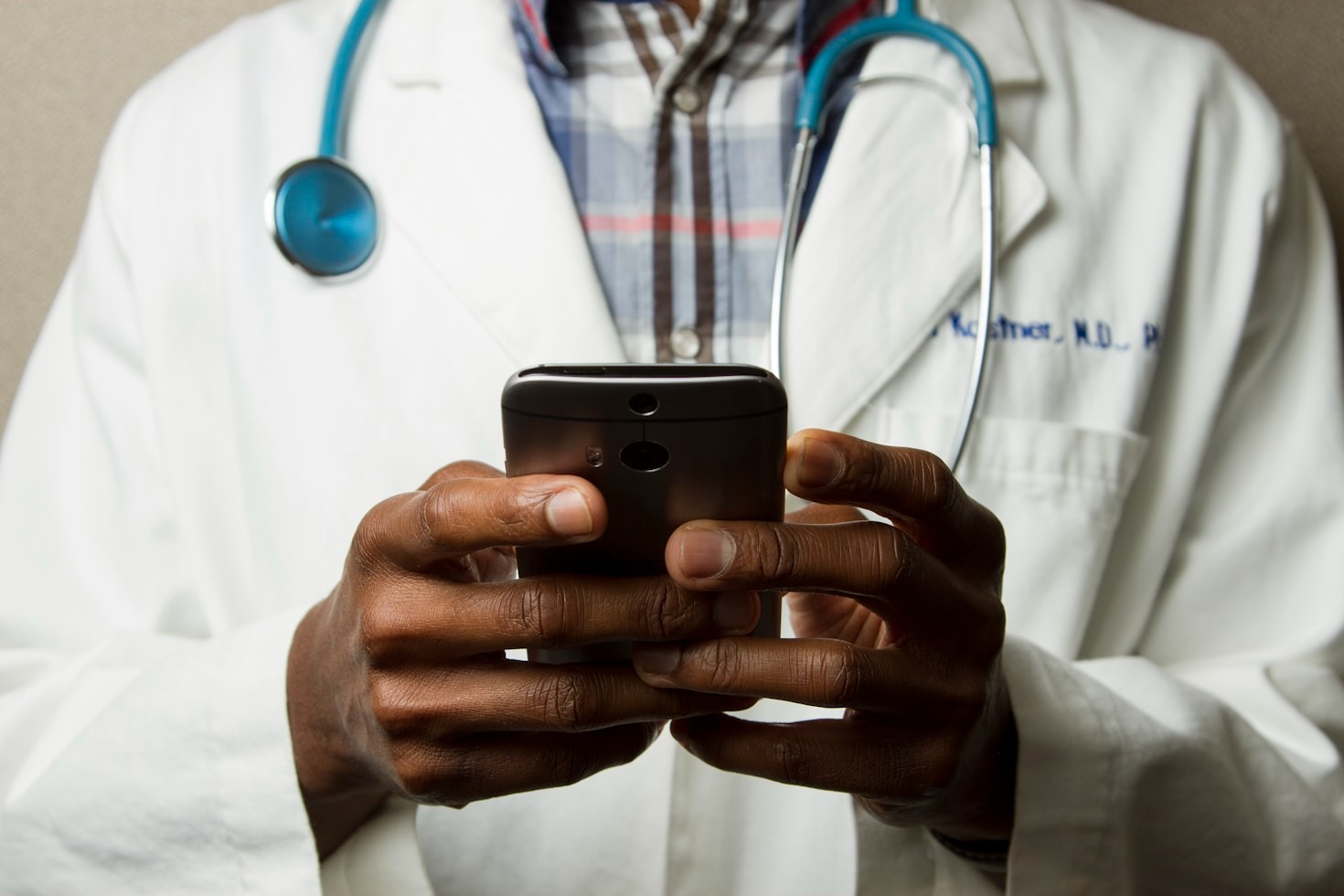 Top Challenges in Healthcare Digital Transformation and Solutions